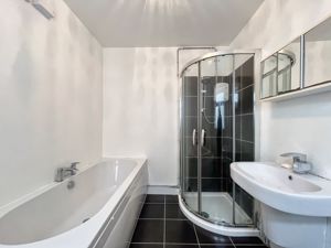 Photo 31- click for photo gallery